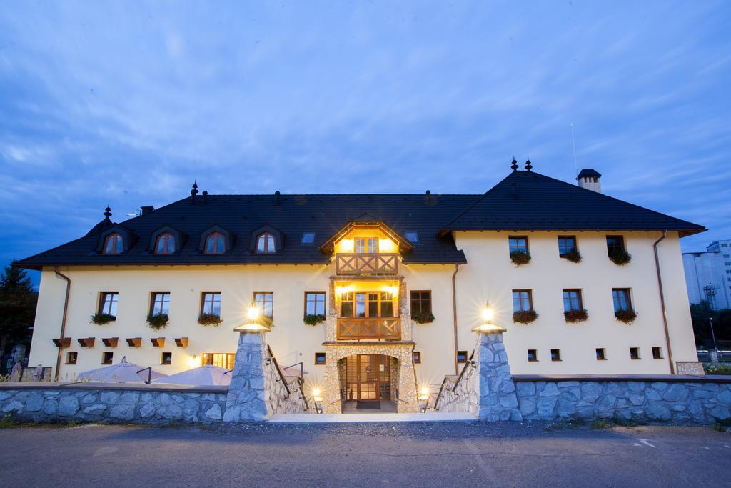 Hunting Chateau Krupina ภายนอก รูปภาพ